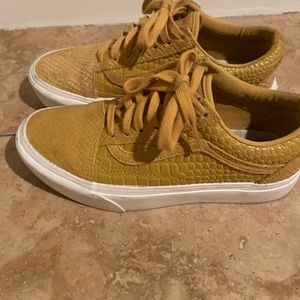 vans yellow/gold suede animal skin print